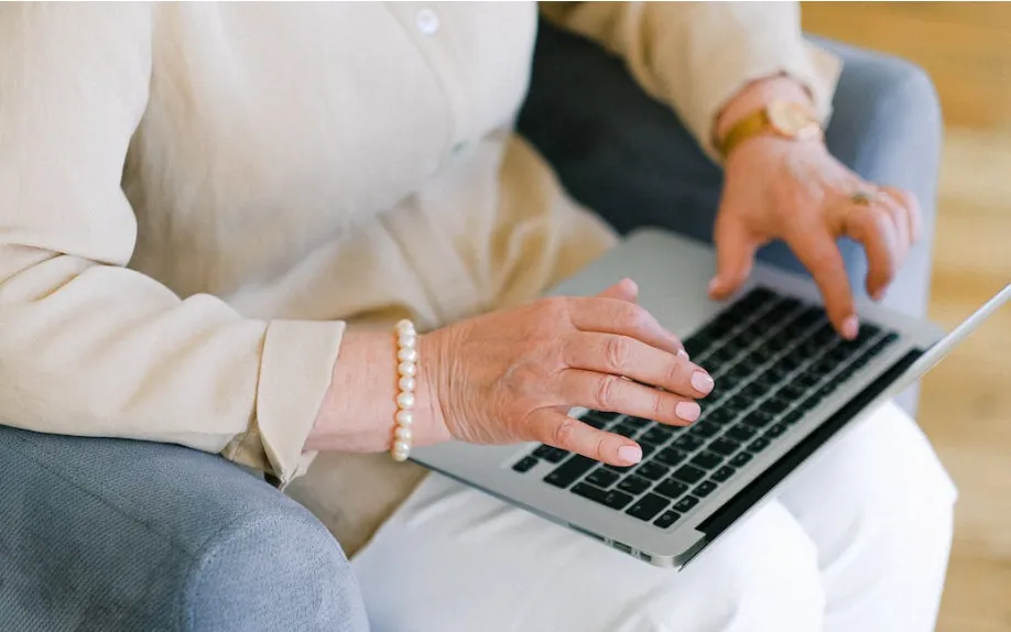 Elevate Senior Online Protection: Embracing External Data Privacy Services to Safeguard Personal Information in the Digital Age.